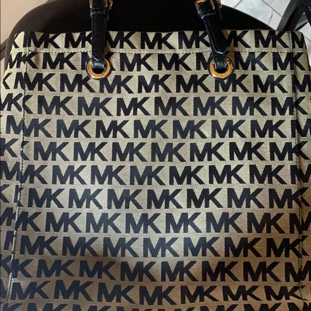 Michael Kors Tote Bag - Picture 3 of 3